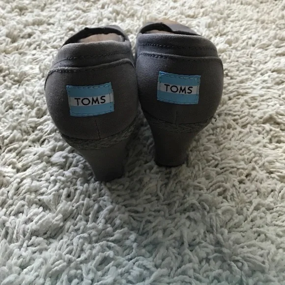 Gray TOMS wedges - Picture 4 of 5